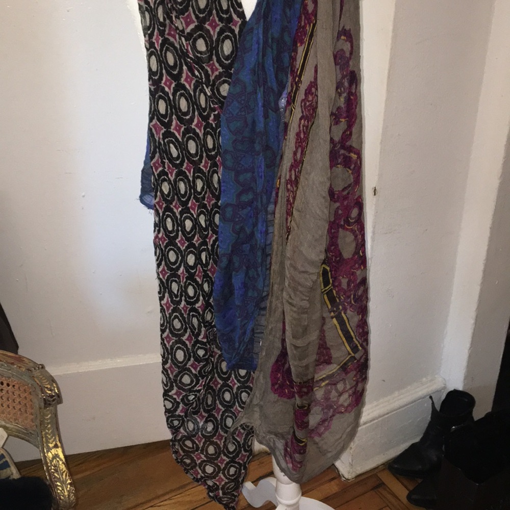 Zara patterned scarf - Picture 5 of 8